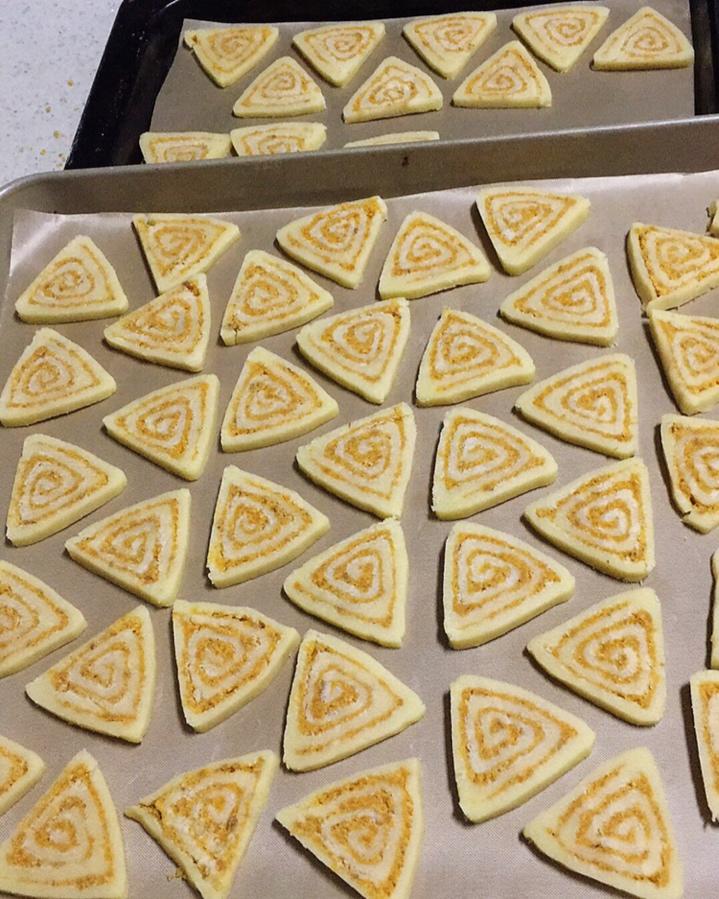 《Tinrry+》咸蛋黄肉松饼干