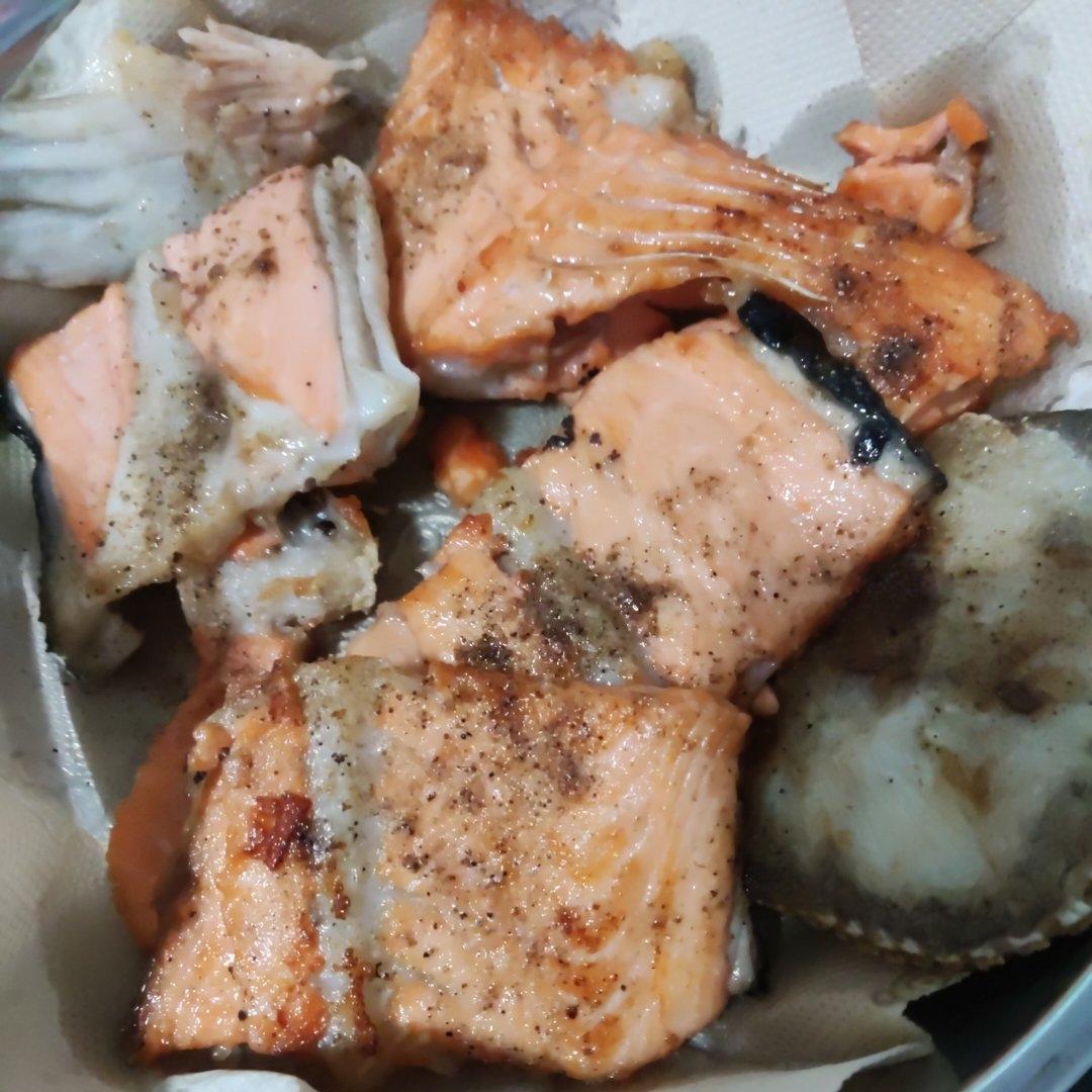 香酥椒盐三文鱼骨