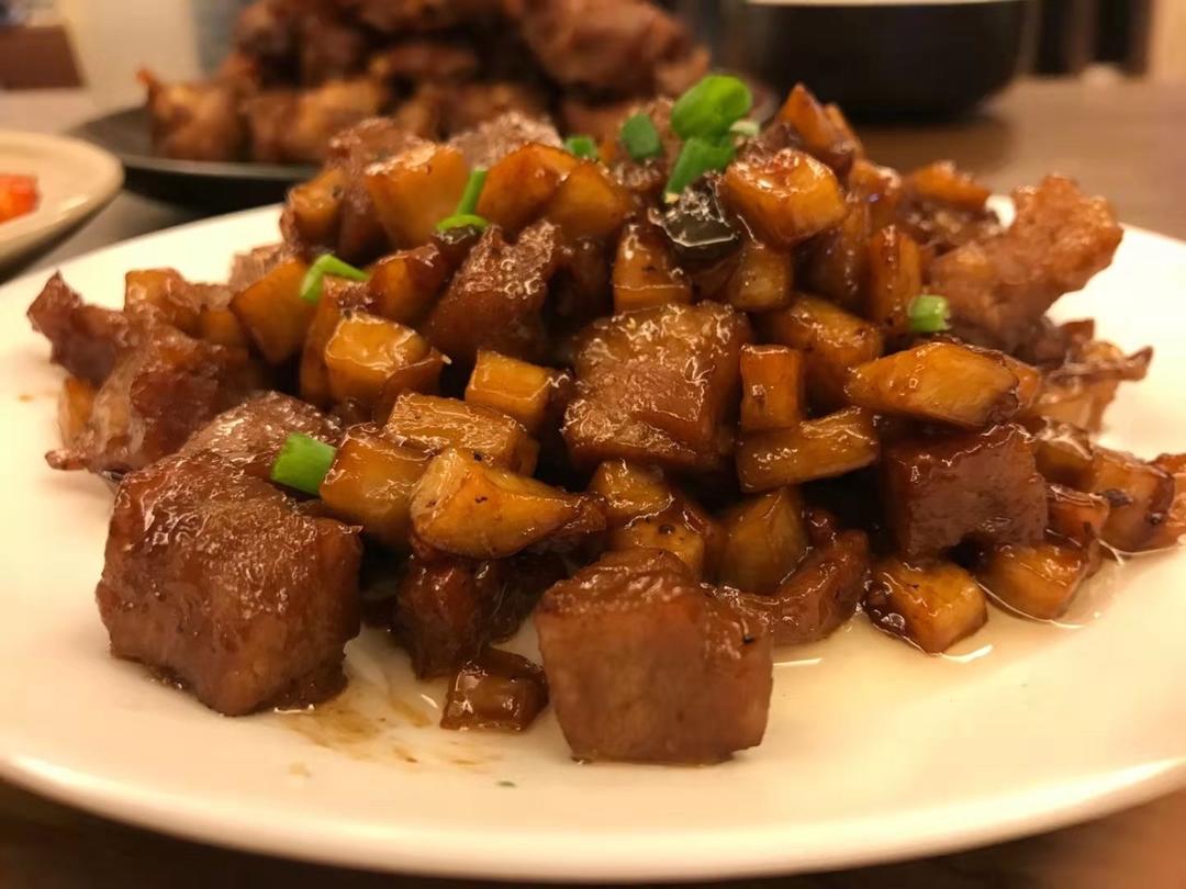 家常菜~杏鲍菇烧牛肉粒