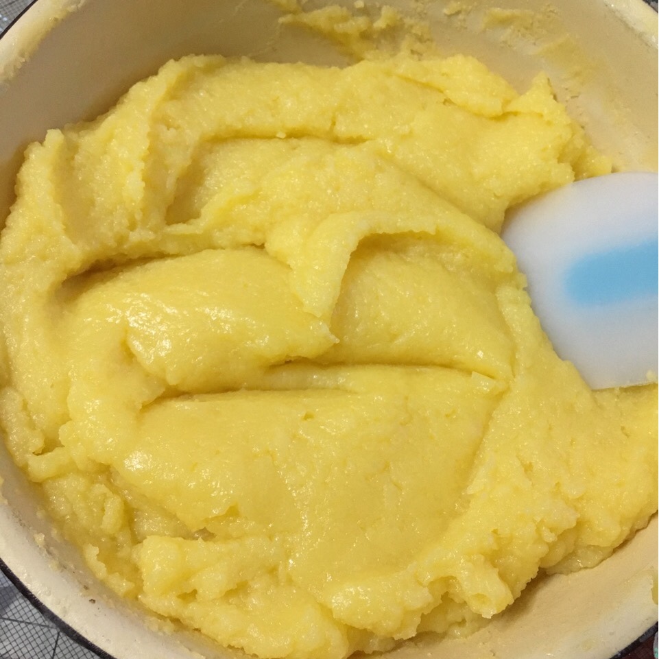 小资范tt做的奶黄馅儿和奶黄包