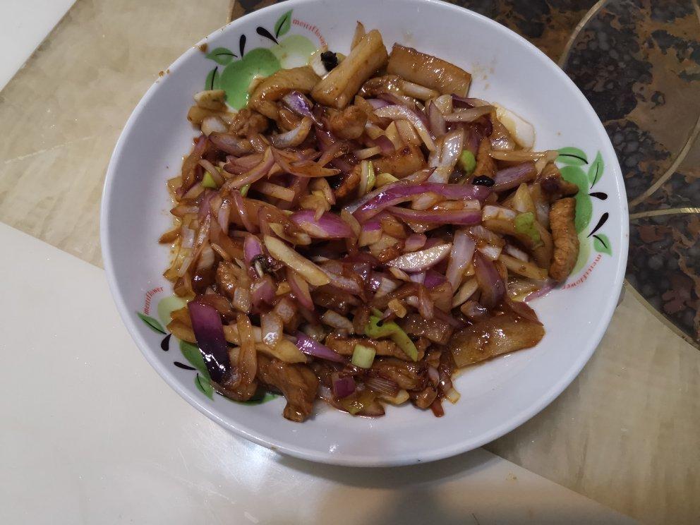 肉丝炒洋葱