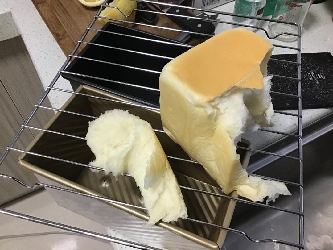 绵软细腻Q弹的酸奶吐司