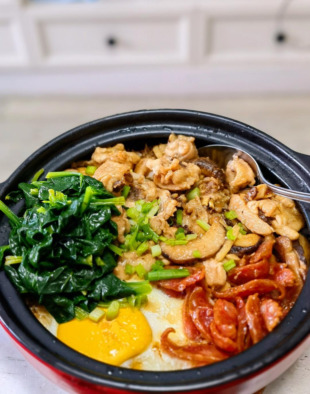 超级好吃的腊味煲仔饭