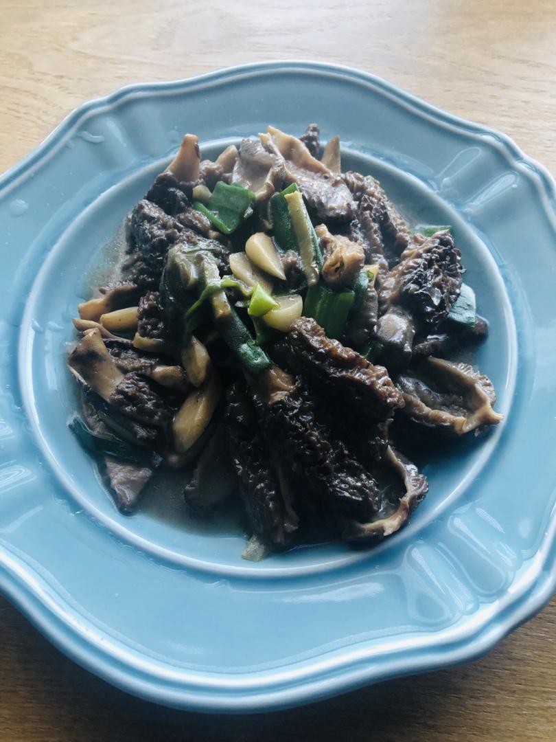 比肉好吃的素炒鲜羊肚菌