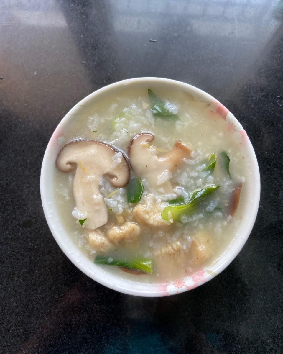 香菇鸡肉粥