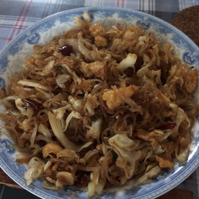 包菜粉丝炒鸡蛋