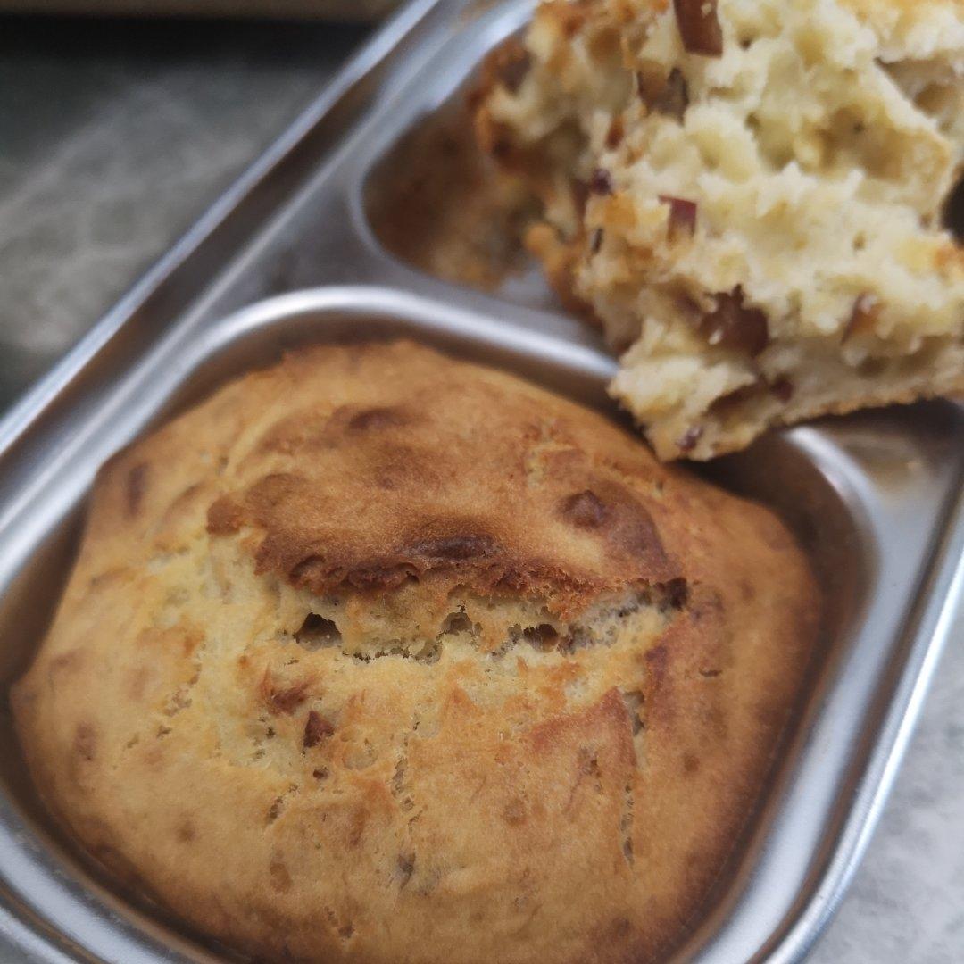 只需搅拌入烤箱的香蕉麦芬