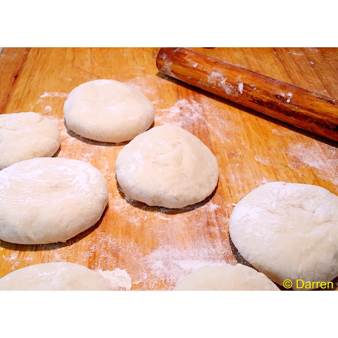 水煎包（韭菜）Fried Dumplings