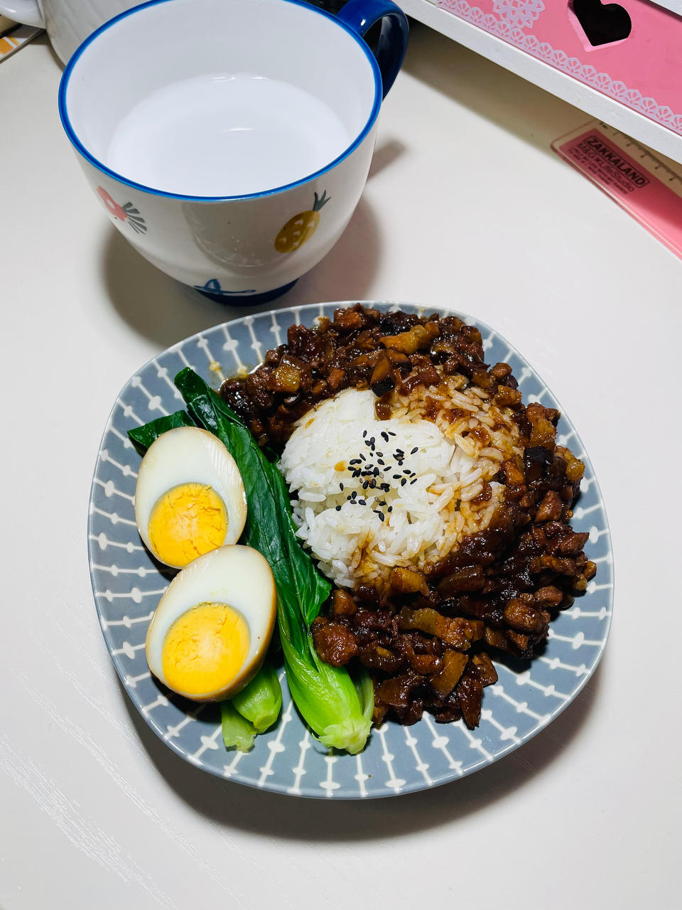 洋葱酥卤肉饭