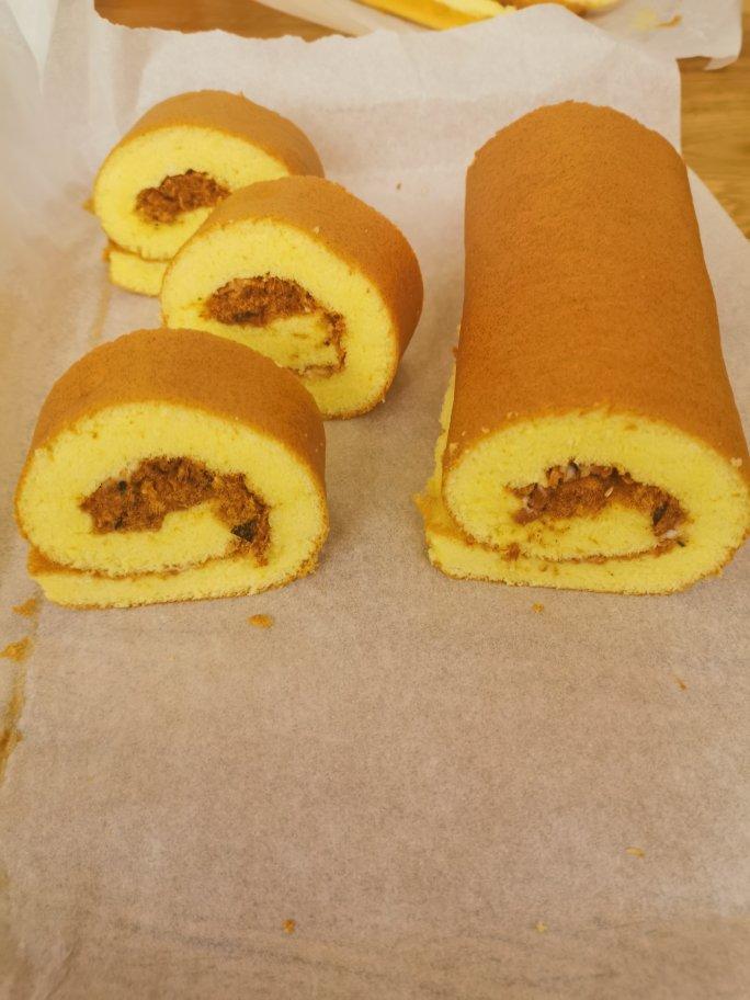 小坤儿妈妈做的胖乎乎奶油芒果卷不开裂不掉皮全过程详细图解烘焙视频