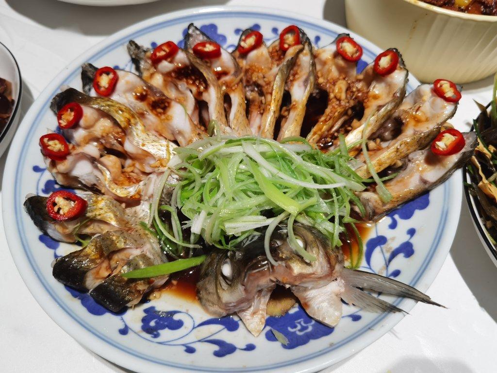 记录一下跟做孔雀开屏鱼，清蒸武昌鱼