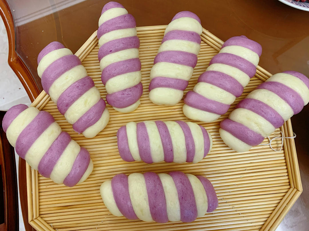 紫薯双色热狗包子