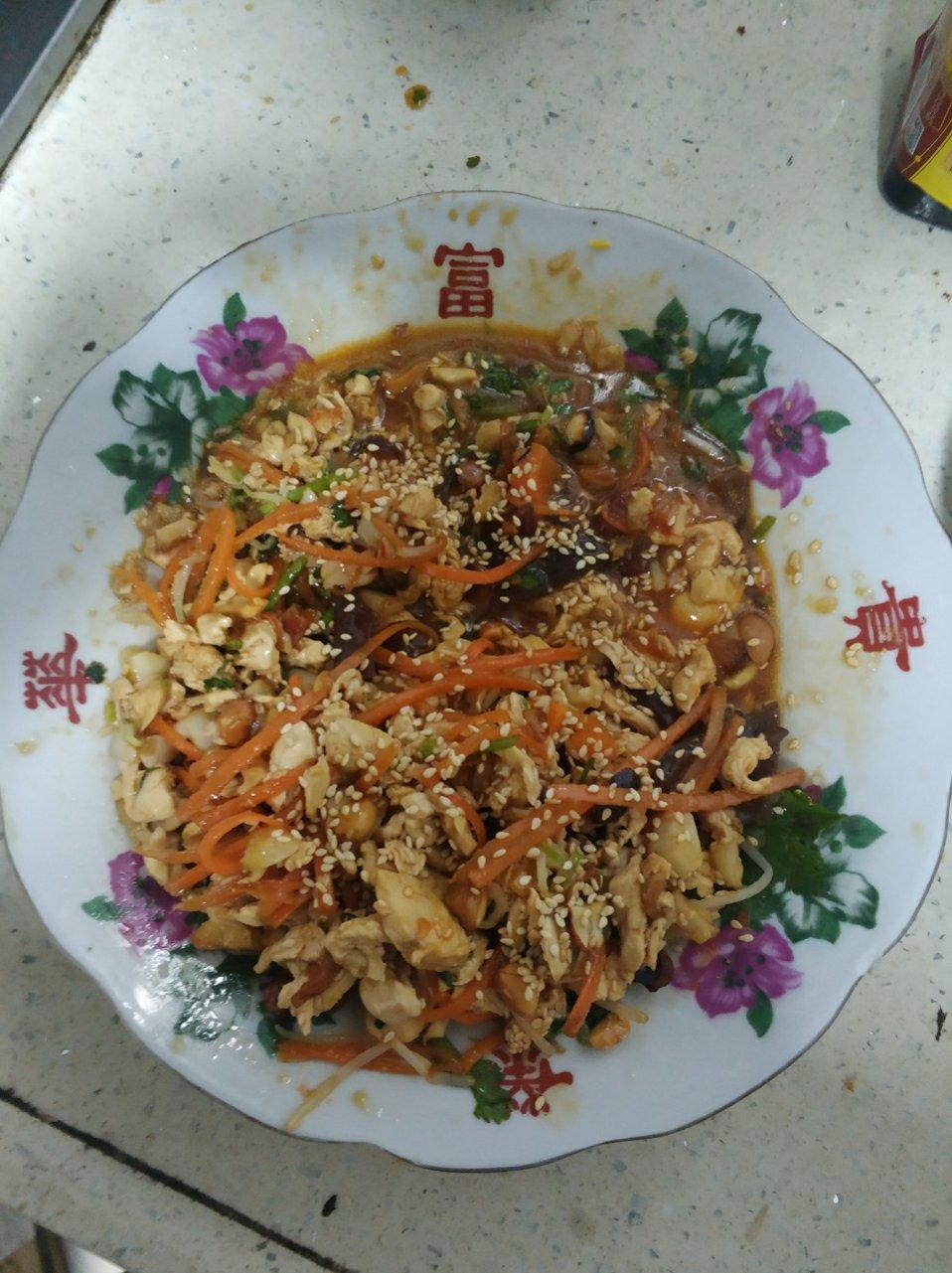 家常香嫩手撕鸡