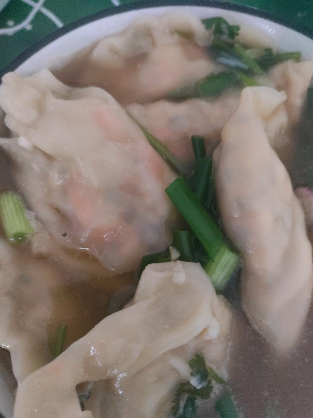简单速冻饺子汤