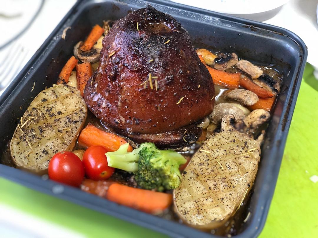 传说中的德国原配方——Schweinshaxe (德式烤猪肘)