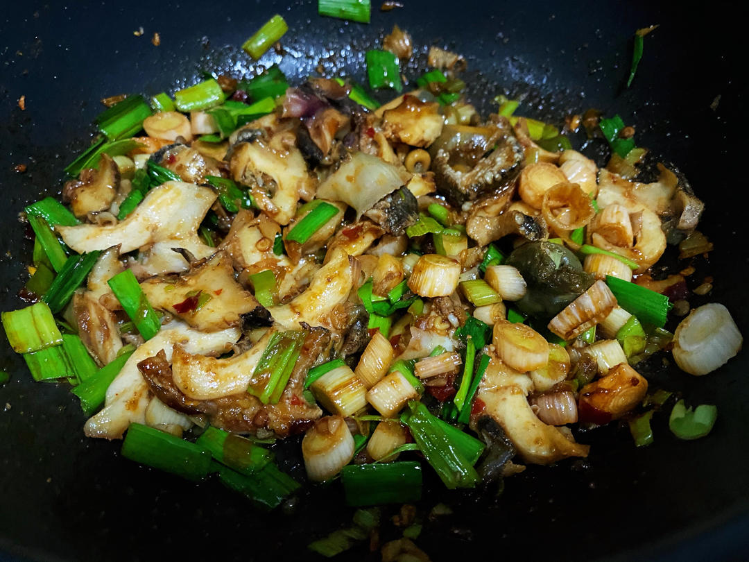 香辣椒盐炒螺肉的全部作品