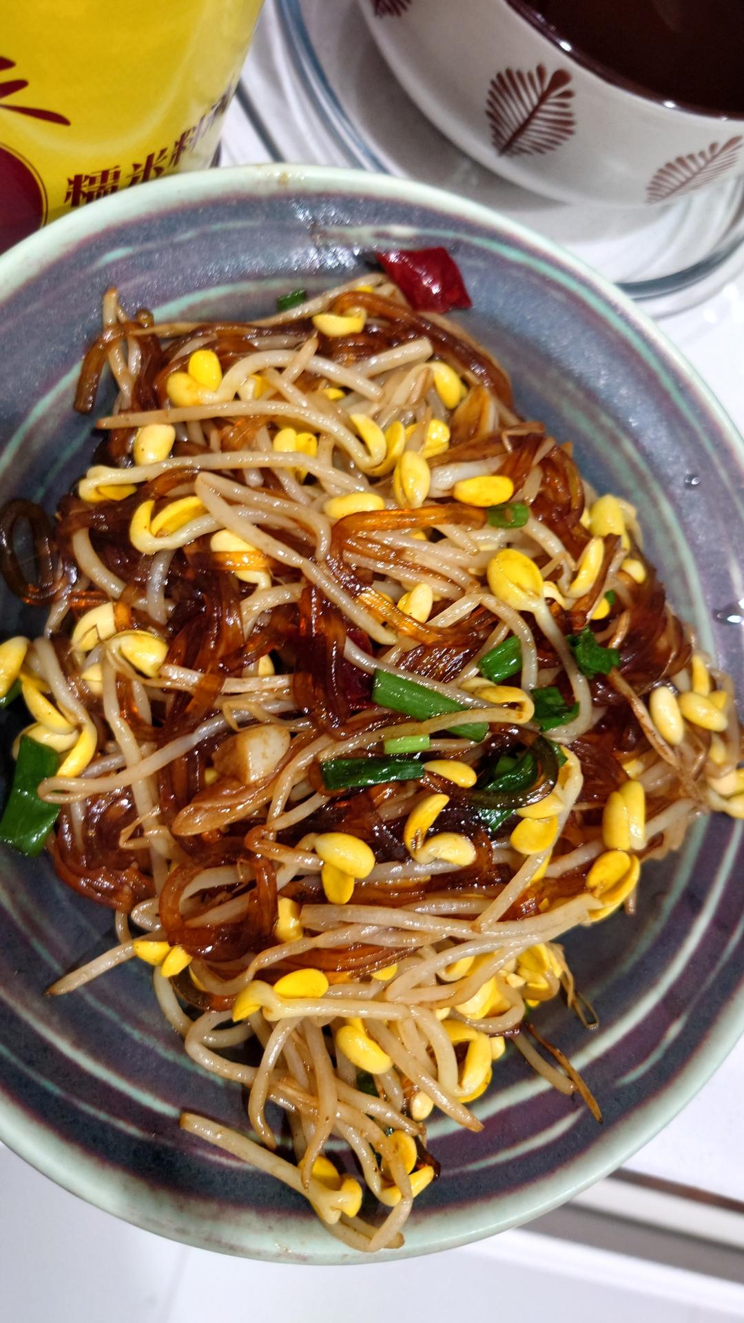 黄豆芽炒粉条