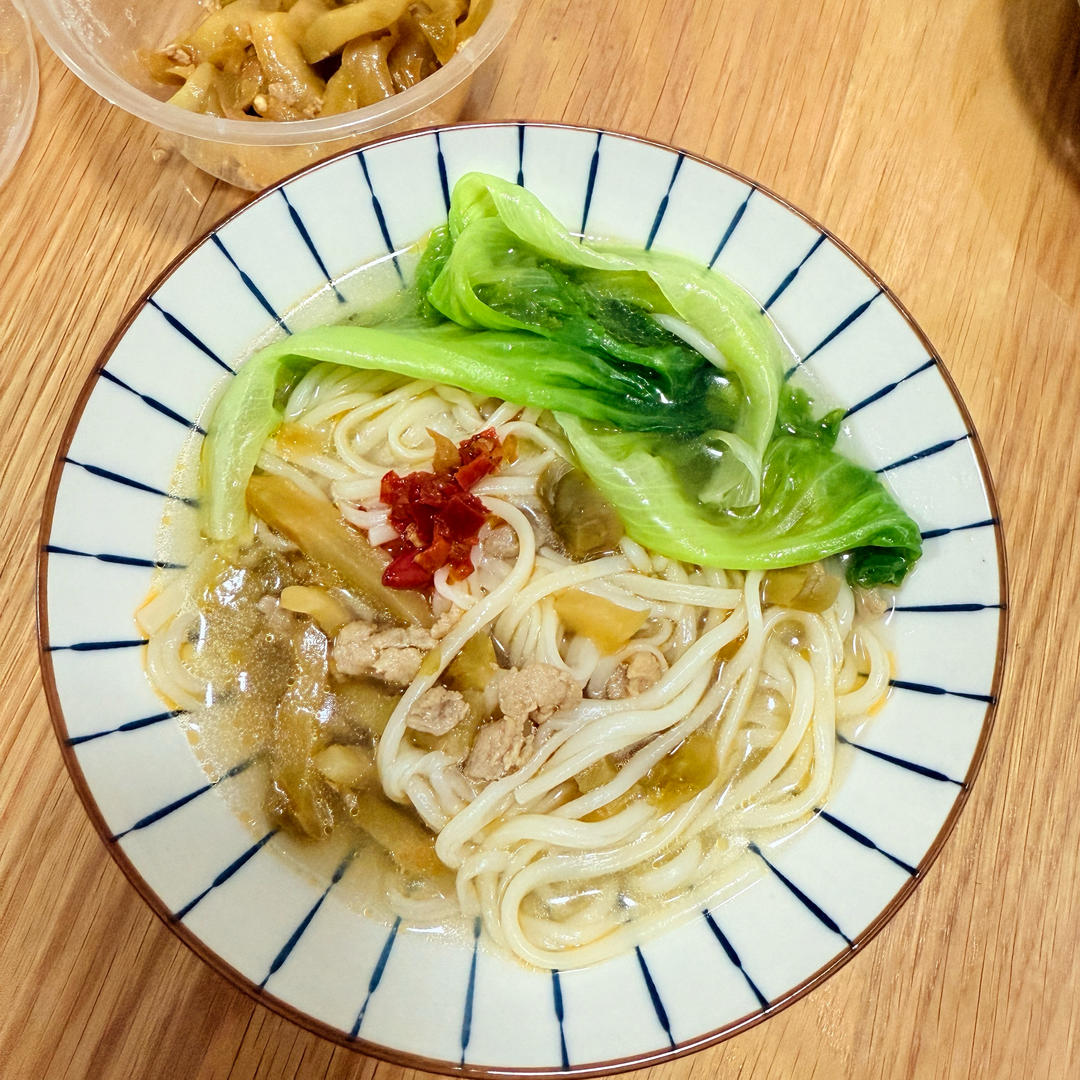 榨菜肉丝面