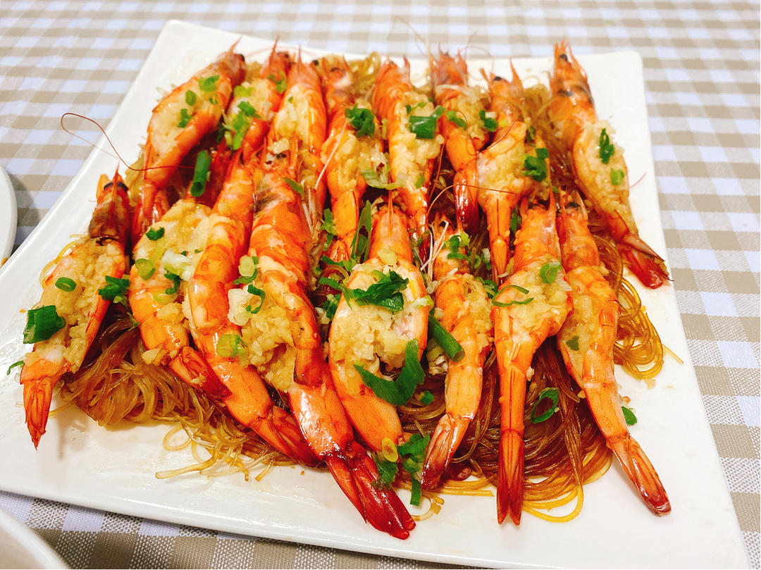 蒜蓉粉丝蒸大虾
