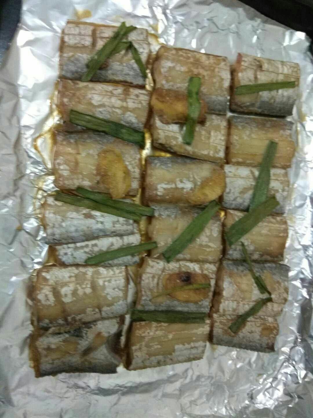 葱香烤带鱼