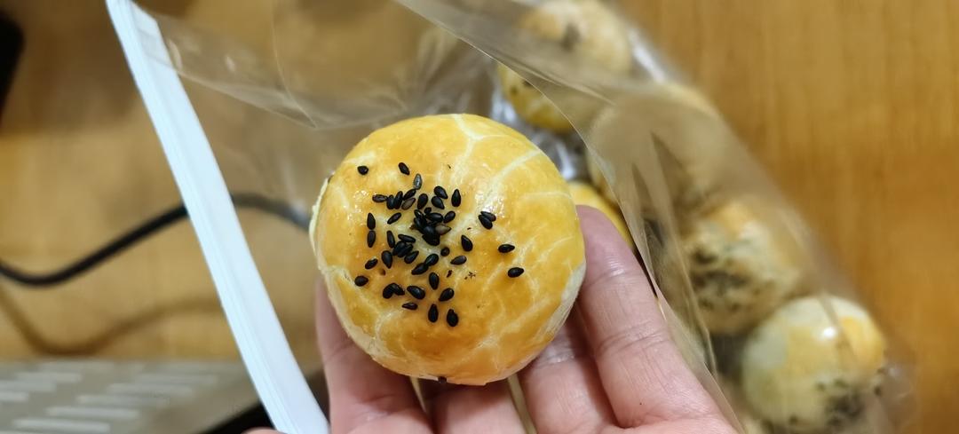 素油、大包酥，香酥掉渣的苏式玫瑰果仁月饼