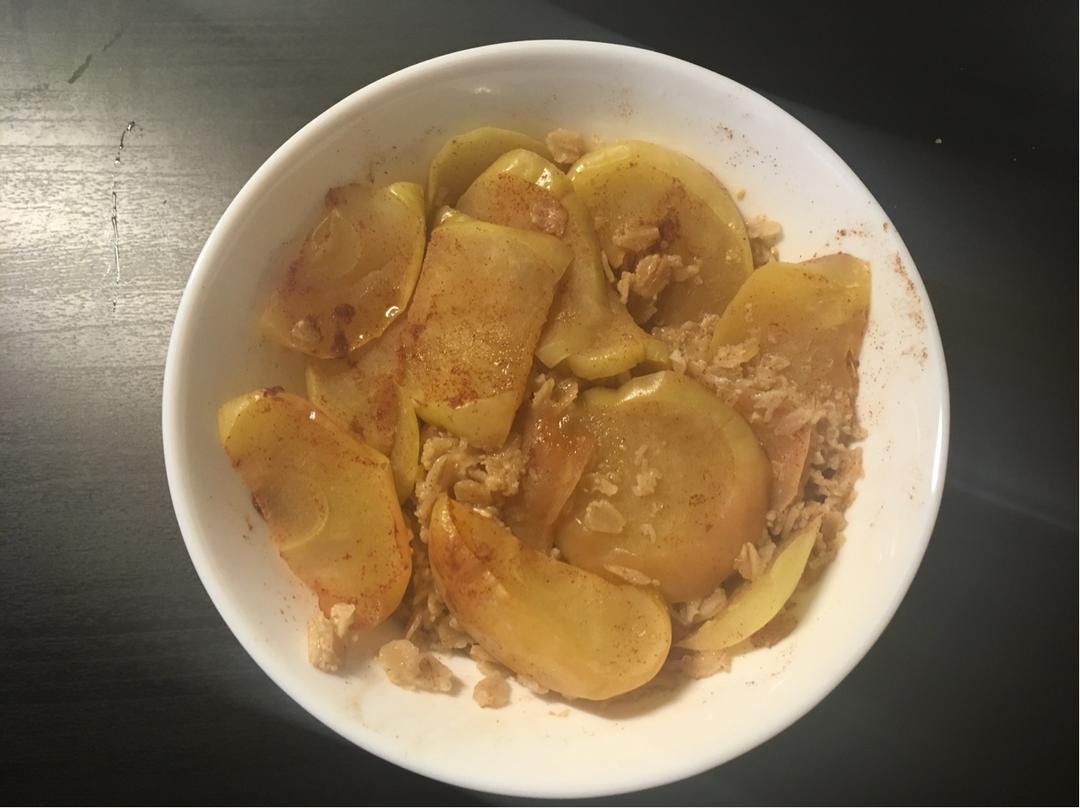 肉桂苹果烤燕麦