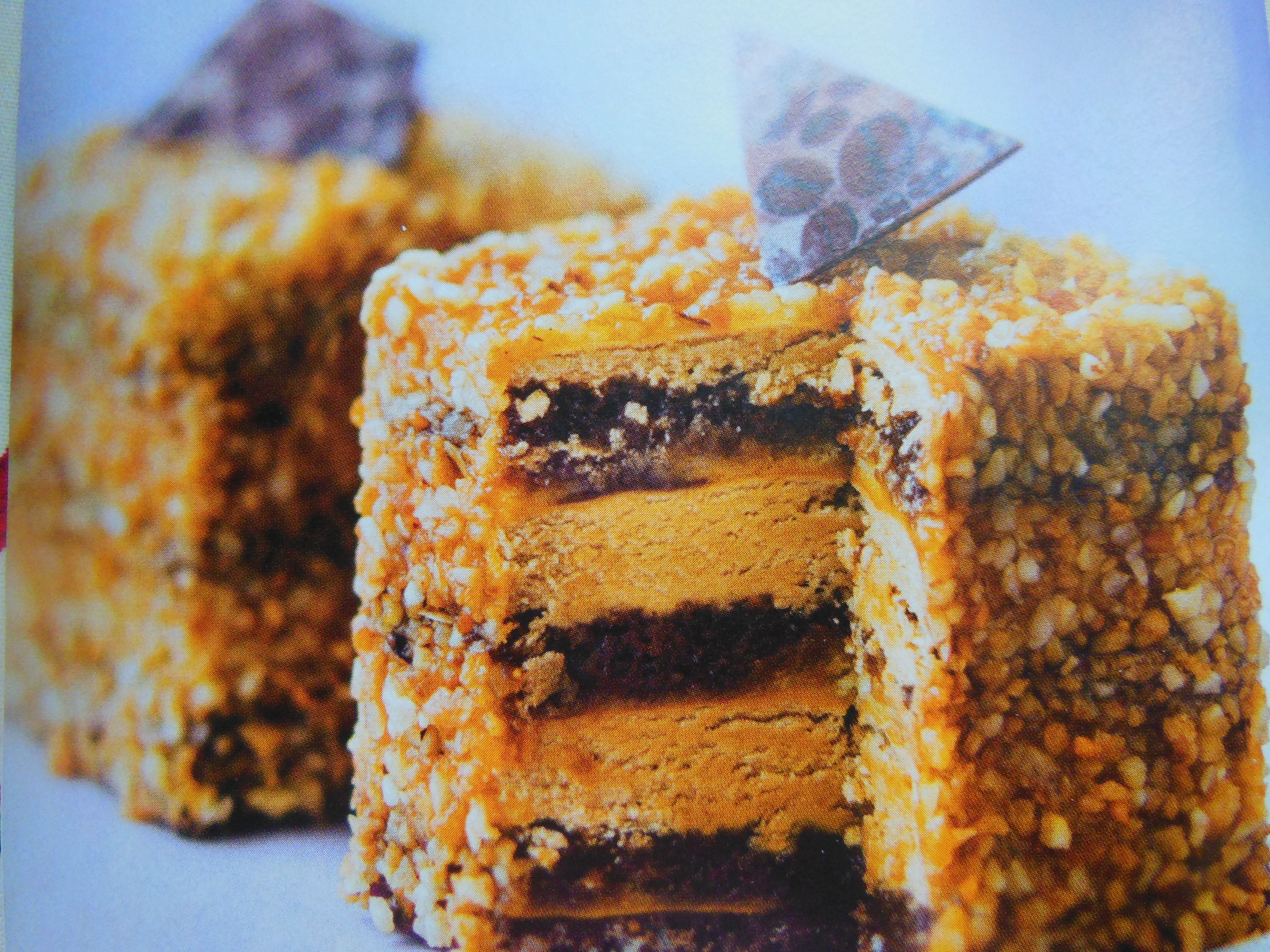 法式脆顶榛果巧克力蛋糕