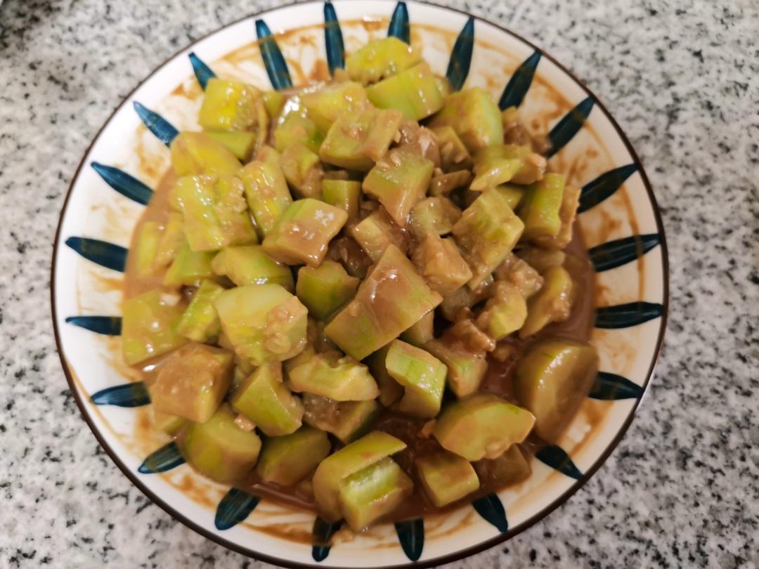 麻酱拌黄瓜板凉面