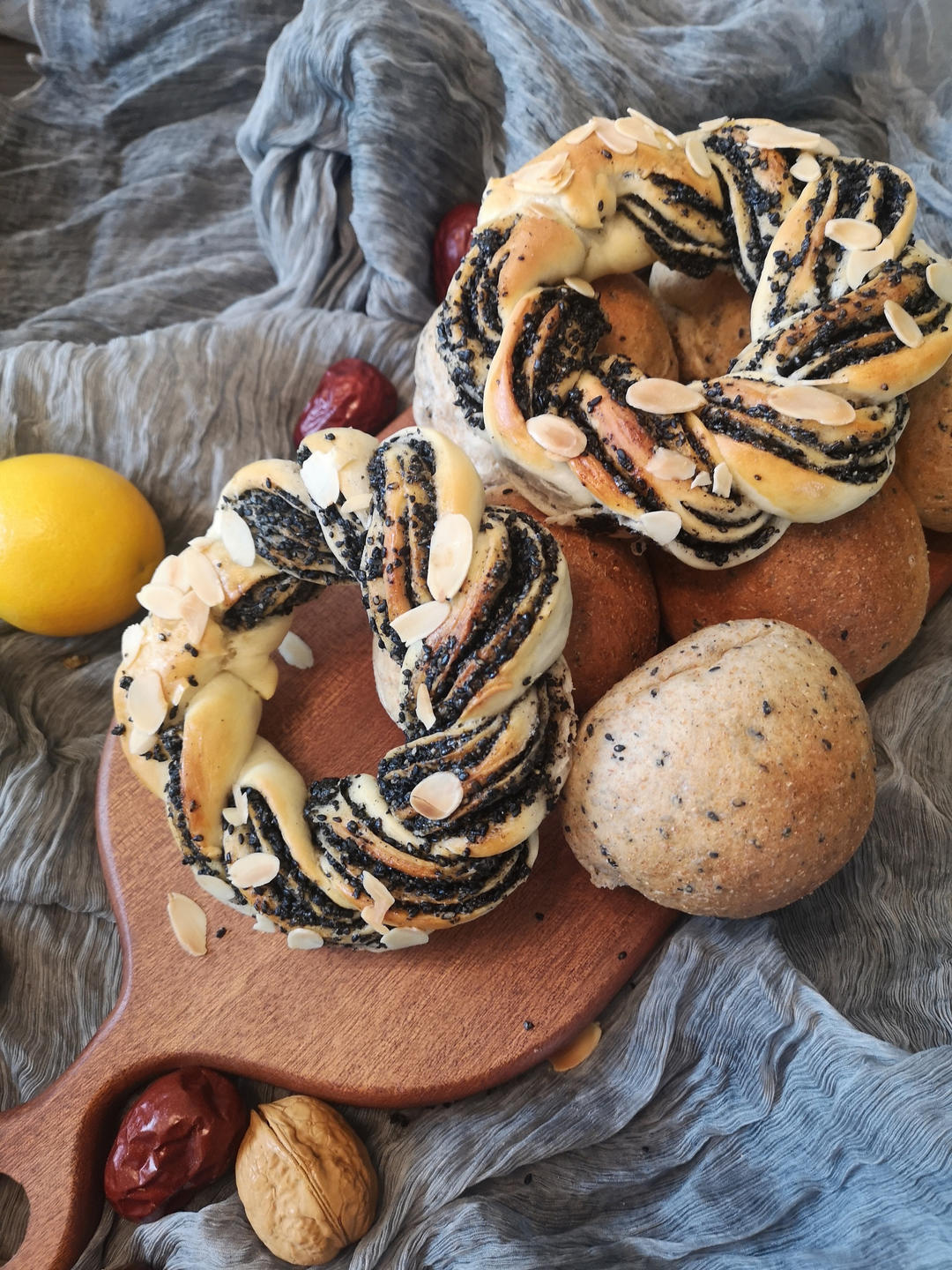 黑芝麻奶酥花环软欧🌸芝麻香浓‼️