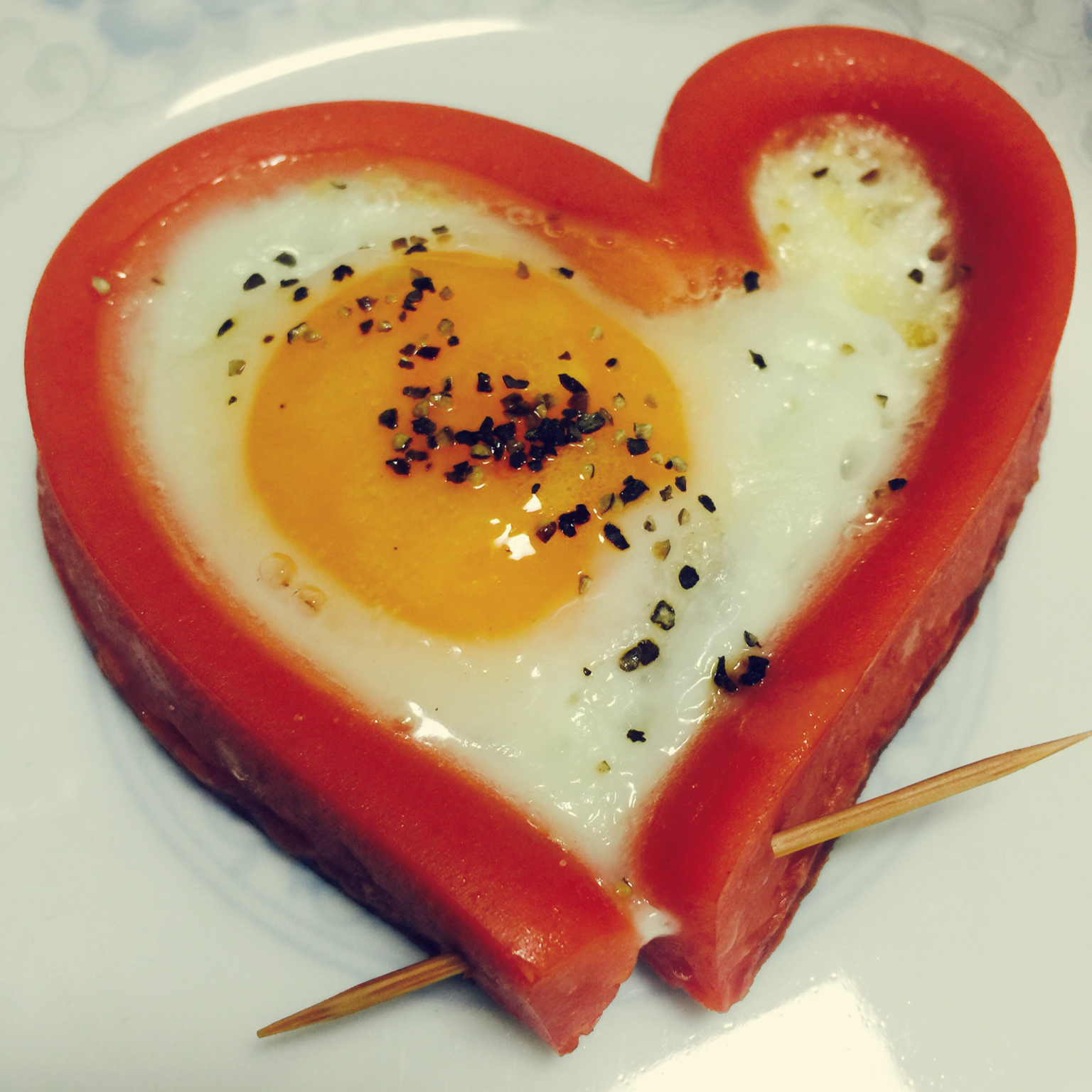 爱心火腿蛋