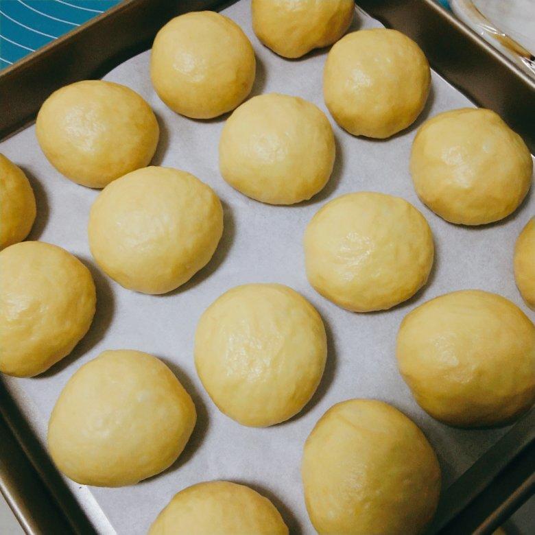 南瓜奶油小餐包（一次发酵）