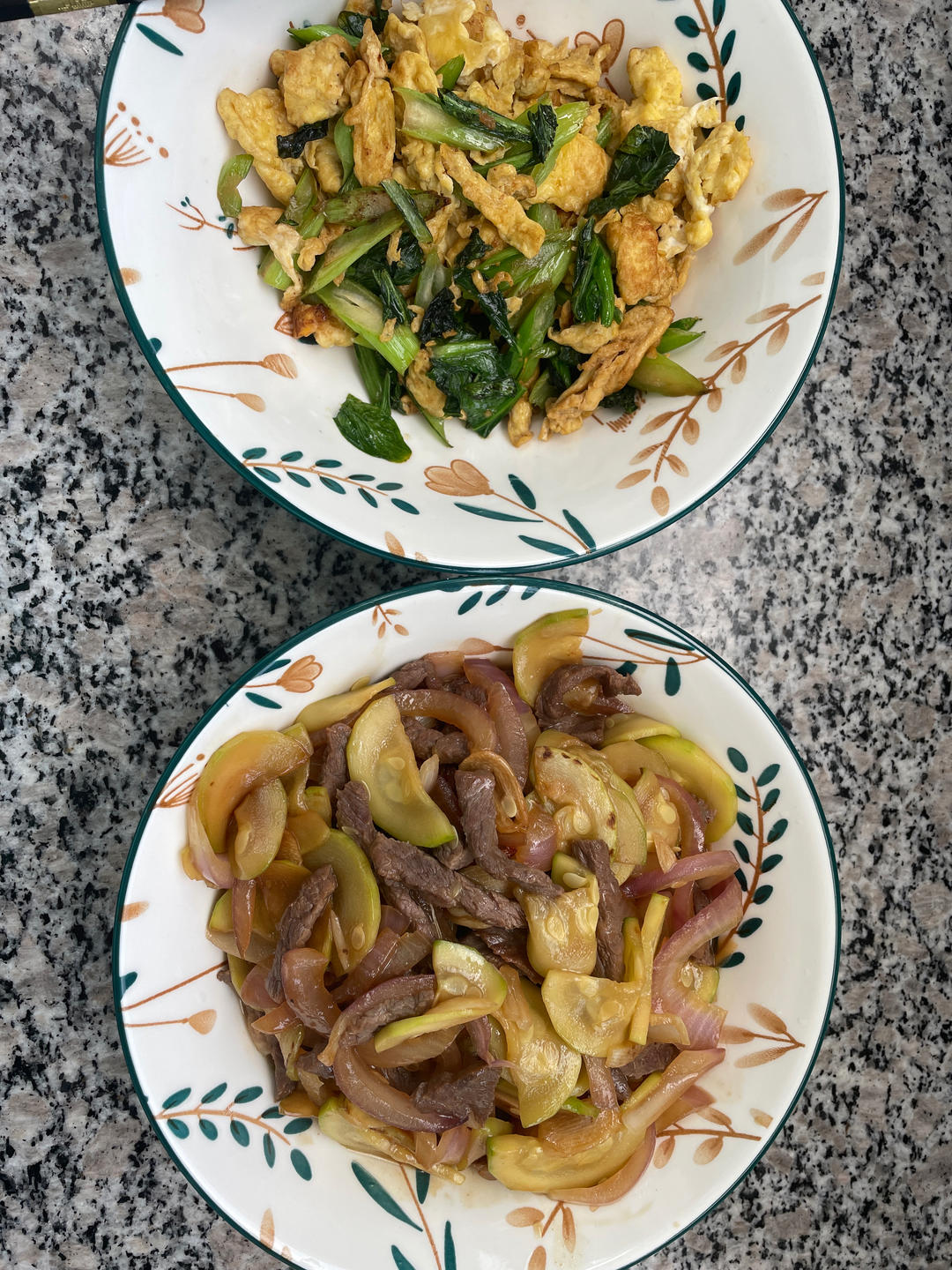 西葫芦炒牛肉--快手家常菜