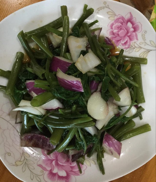 凉拌空心菜