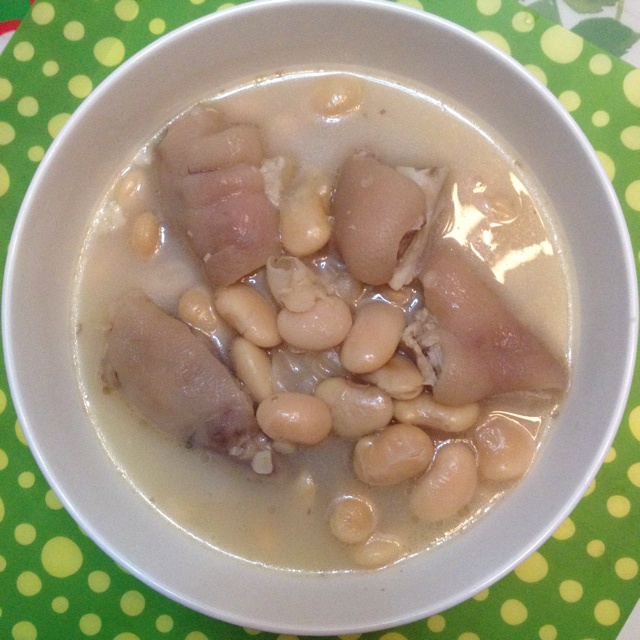 芸豆炖猪蹄