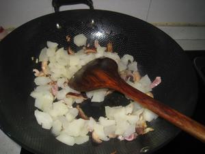 香菇肉片烧柚皮的做法 步骤8