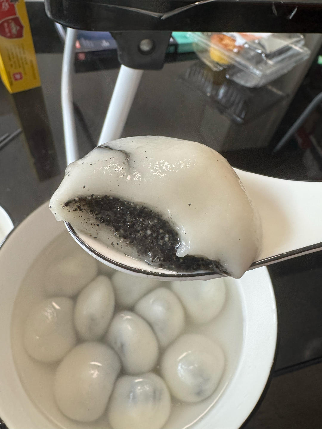 《Tinrry下午茶》教你做芝麻汤圆