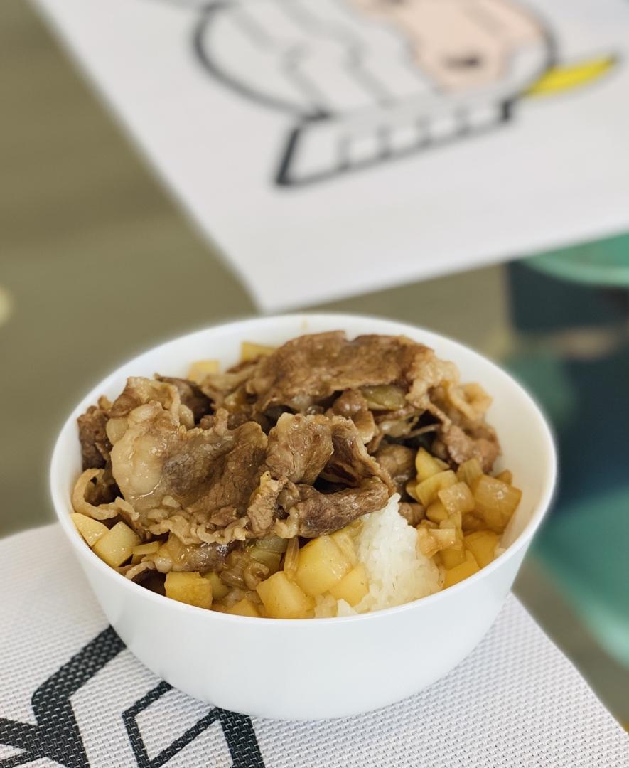 好吃到舔碗底的土豆肥牛拌饭