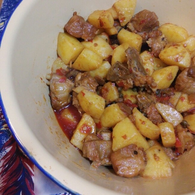 川味土豆烧排骨