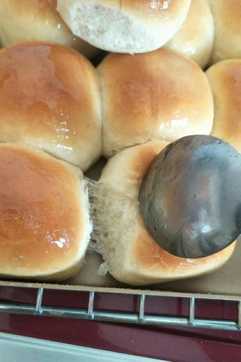 普通面粉做的柔软小餐包