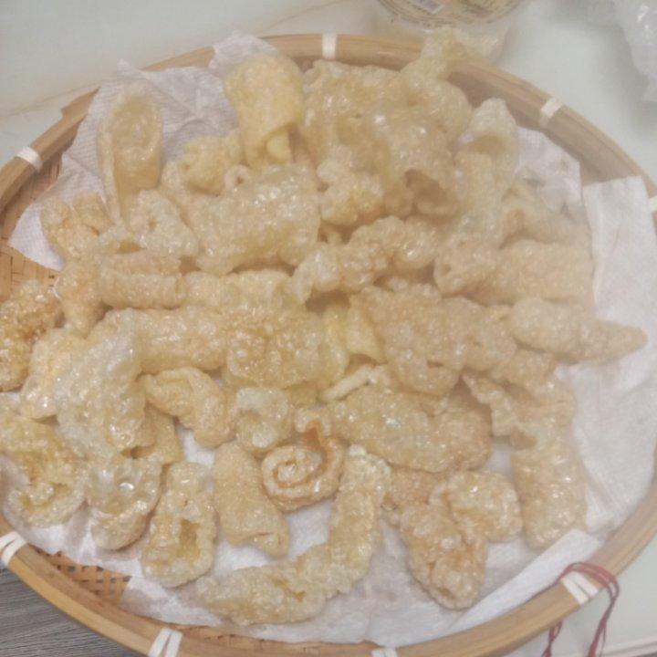 铲屎官甲做的肉贵呢,肉皮留下炸皮肚