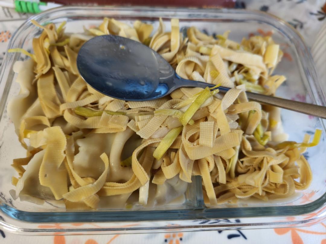 蒜黄炒豆皮