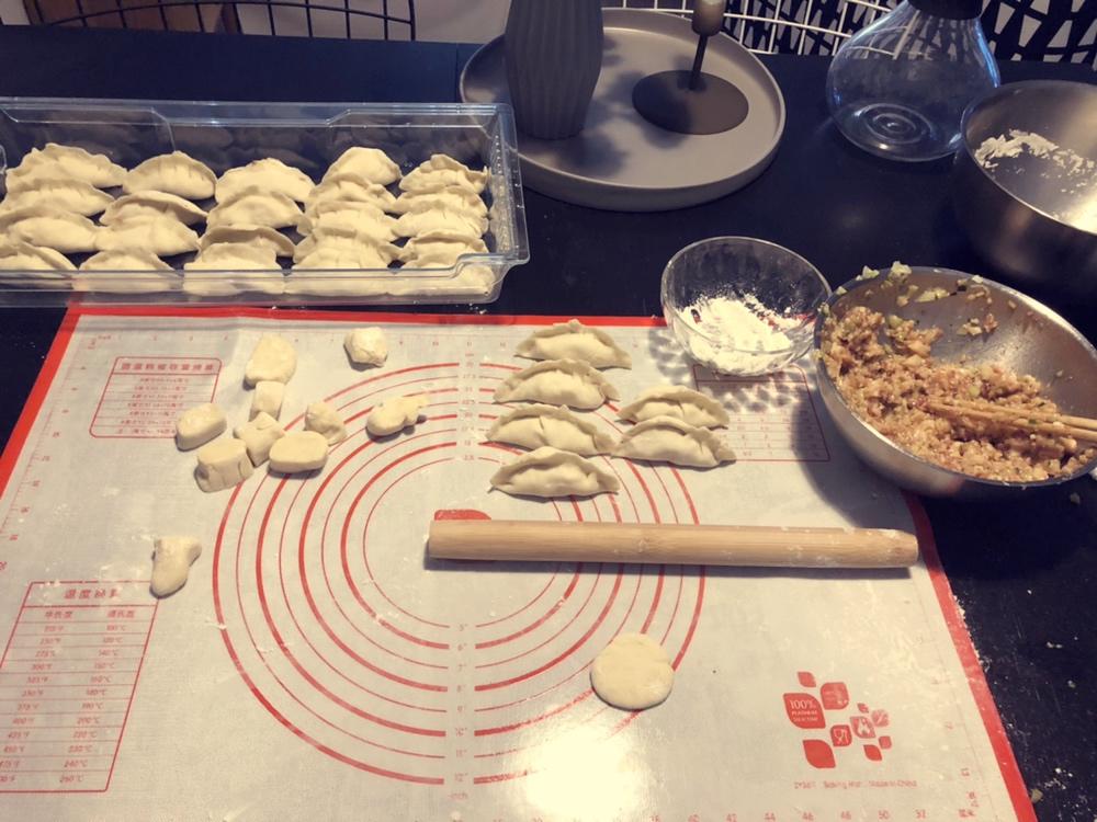 莲藕猪肉饺子（附生煎饺子方法）