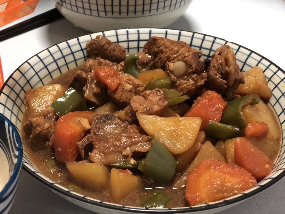 零失败的土豆🥔胡萝卜🥕炖排骨