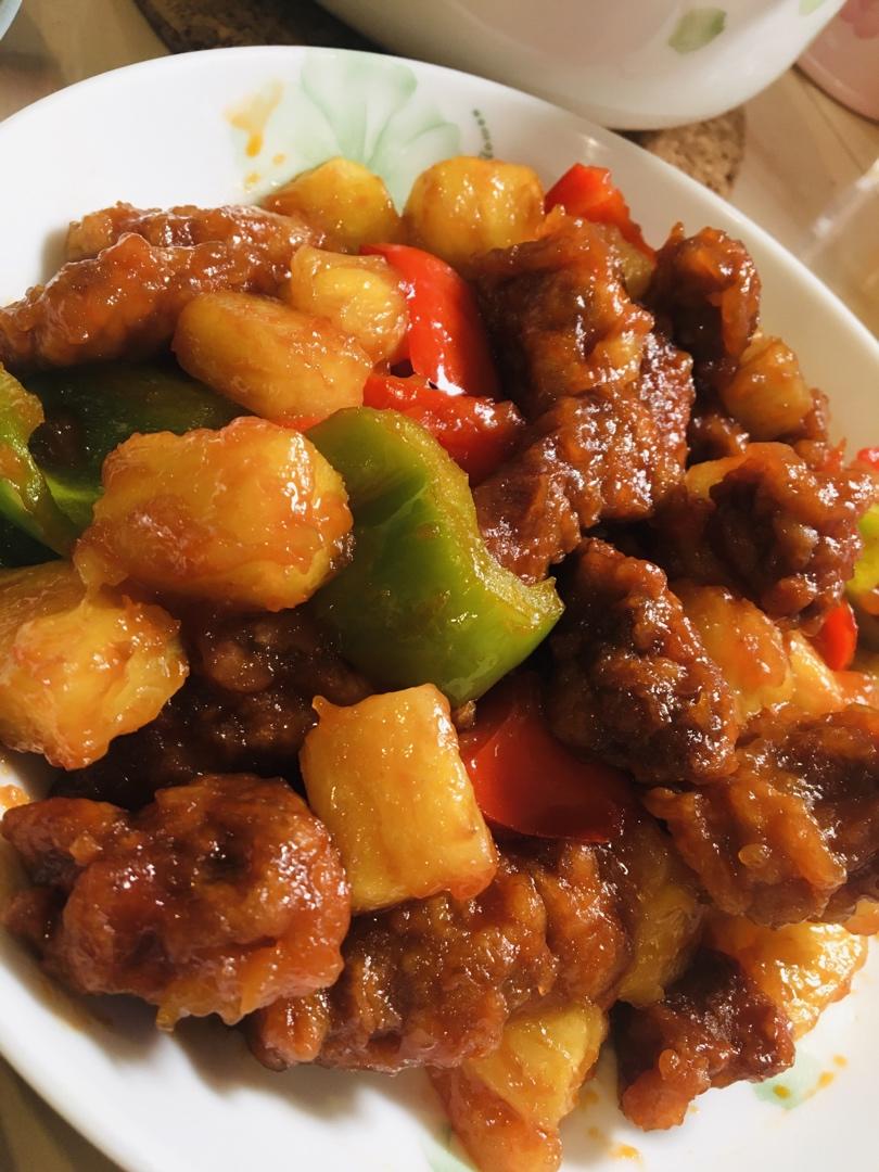 菠萝咕咾肉，咬一口不老的灵魂