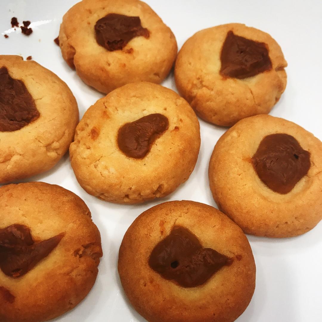 特浓奶香果酱酥饼