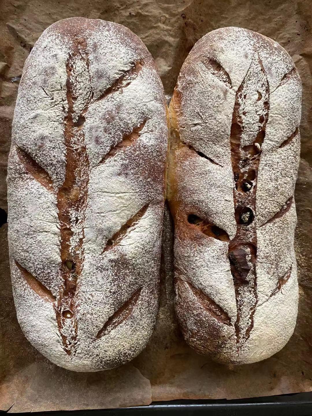 德国婆婆秘方·只多一料·香得上天的全麦核桃蔓越欧包