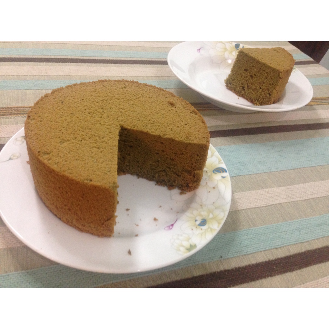 （制作时长5分钟左右）简单粗暴的做一只戚风｜视频及gif