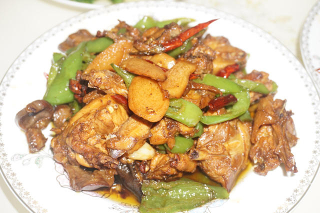 辣椒炒鸡（临沂家常）