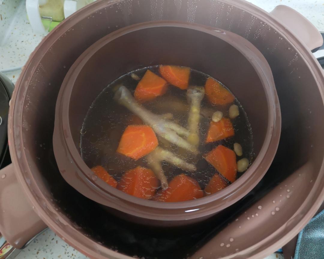 眉豆扁豆鸡脚汤的做法
