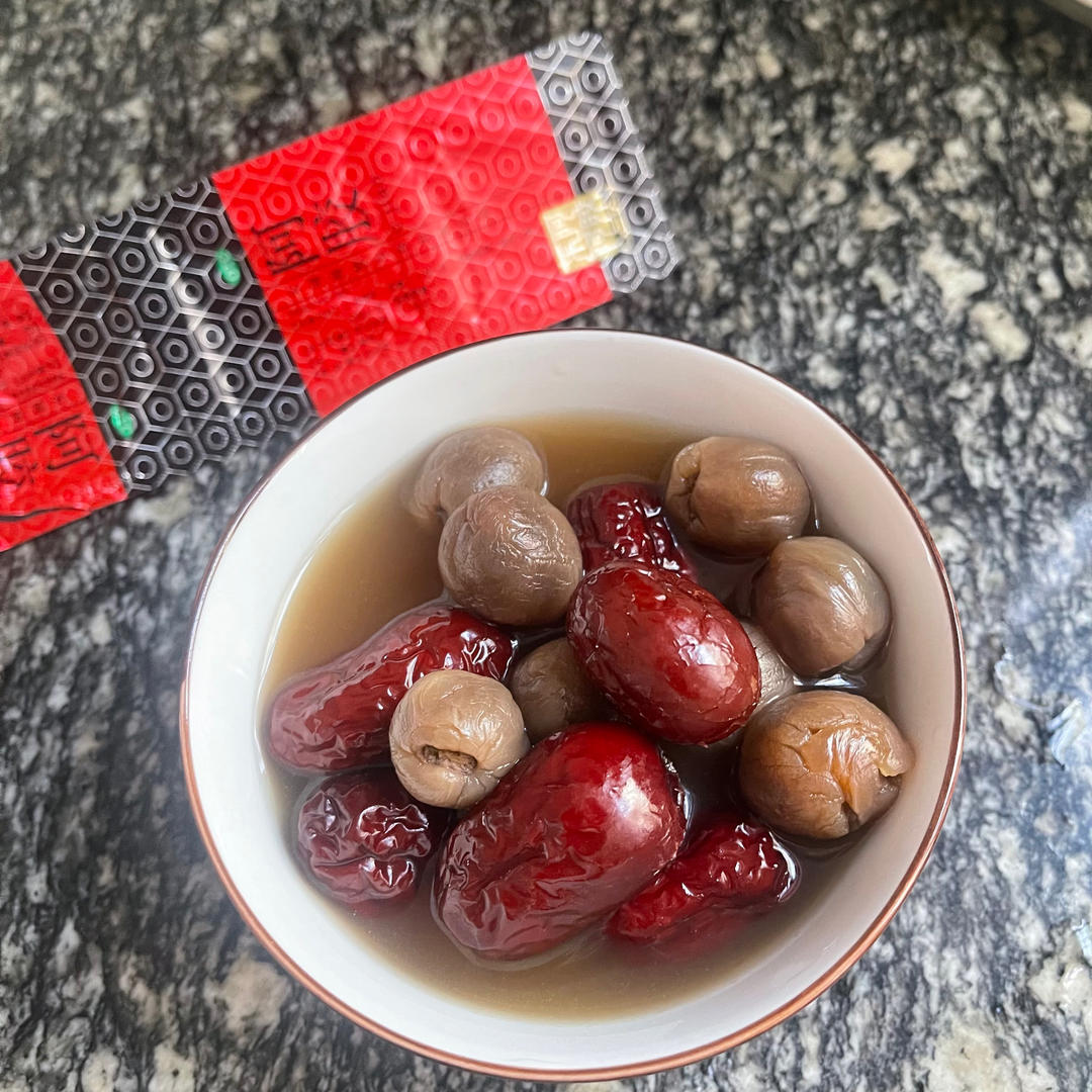 阿胶红枣桂圆茶